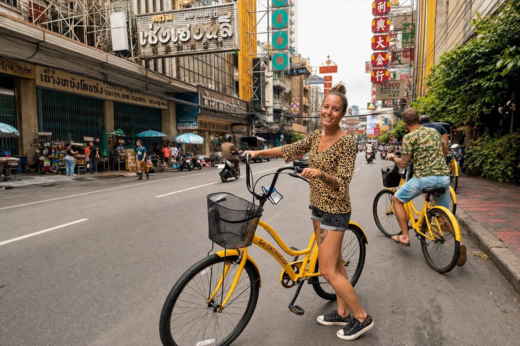 Co van Kessel: Bangkok Chinatown and Thonburi 3-Hour Bicycle Tour