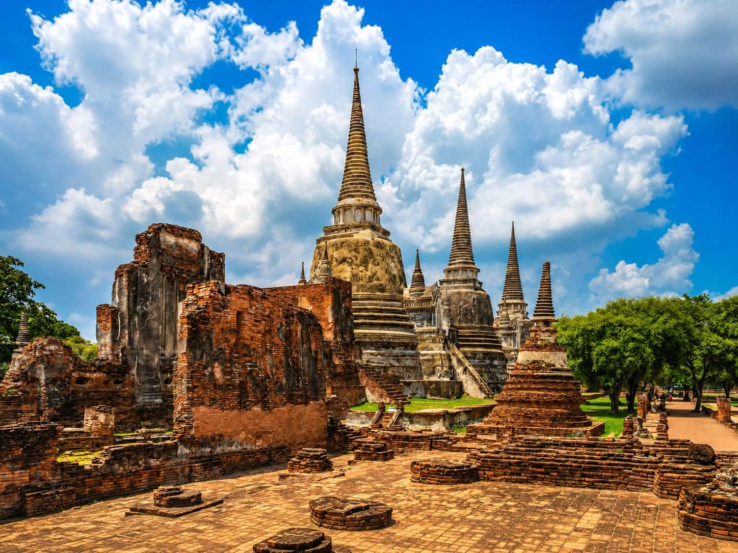 Ayutthaya Temples Guided Day Tour with Lunch