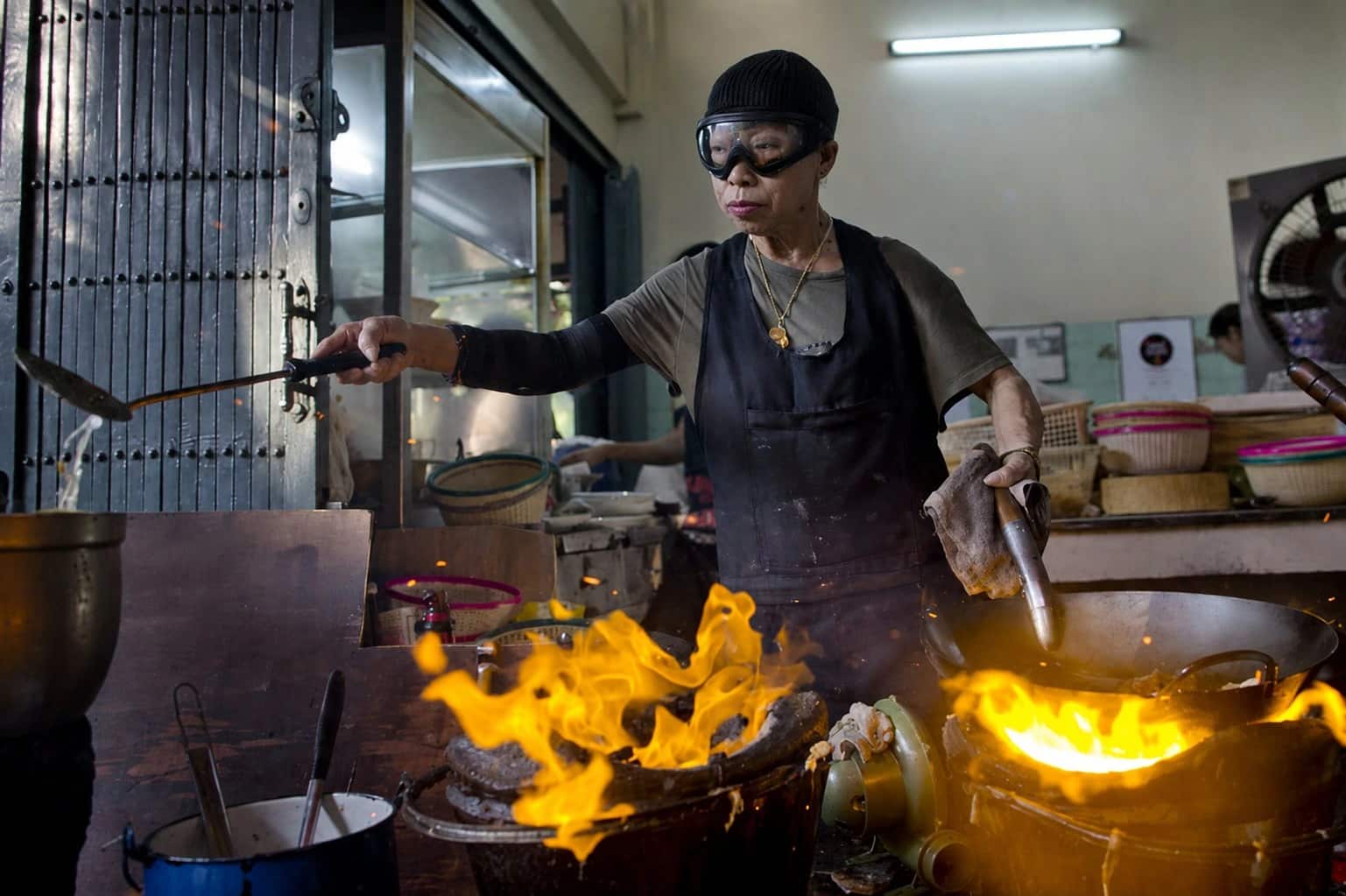 Bangkok: Michelin Guide Street Food Tour by Tuk Tuk